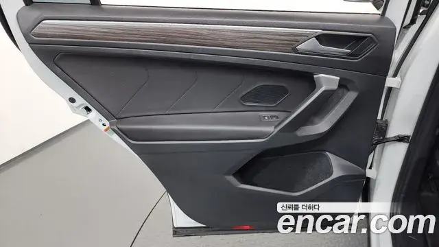 Volkswagen Tiguan Allspace 2024 — ფოტო 28/36