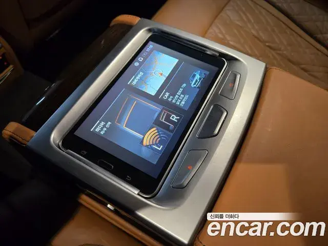 BMW 7 Series 2020 — Фото 17/20