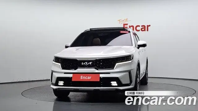Kia Sorento 2023 — Фото 3/20
