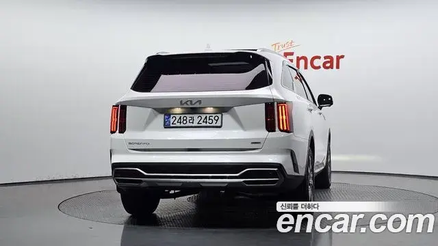 Kia Sorento 2023 — Фото 4/20
