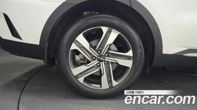 Kia Sorento 2023 — Фото 5/20