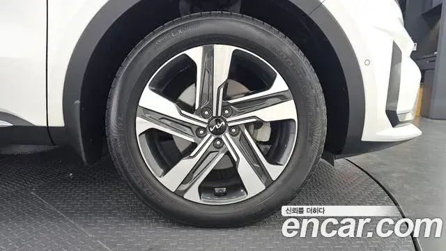 Kia Sorento 2023 — ფოტო 3/30