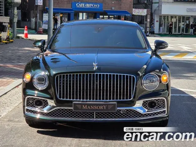 Bentley Flying Spur 2021 — ფოტო 6/20