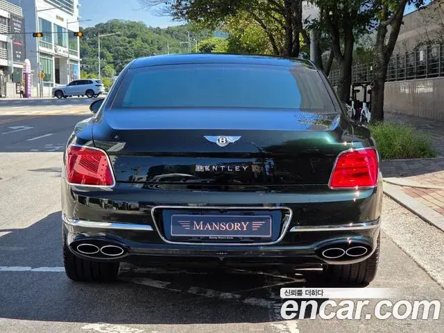 Bentley Flying Spur 2021 — ფოტო 15/20