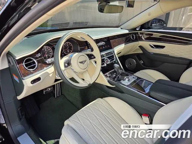 Bentley Flying Spur 2021 — ფოტო 12/20
