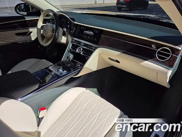 Bentley Flying Spur 2021 — ფოტო 19/20