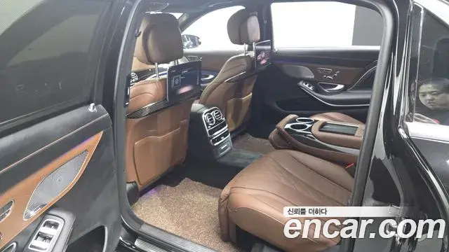 Mercedes-Benz S-Class 2018 — Фото 12/20