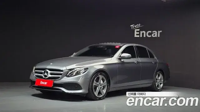 Mercedes-Benz E-Class 2018 — Фото 1/20
