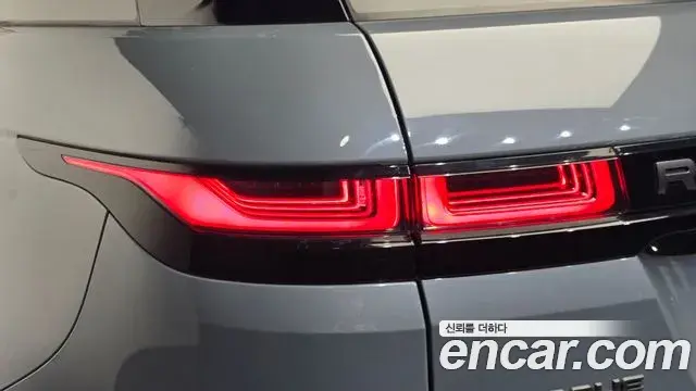 Land Rover Range Rover Evoque 2019 — Photo 22/34