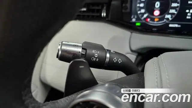 Land Rover Range Rover Evoque 2019 — Photo 33/34
