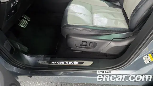 Land Rover Range Rover Evoque 2019 — Photo 32/34