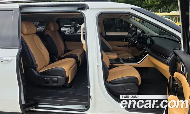 Kia Carnival 2022 — Фото 15/18