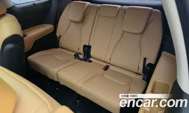 Kia Carnival 2022 — Фото 16/18