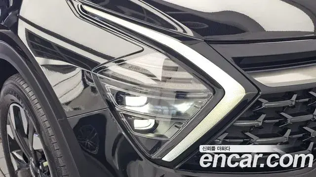 Kia Sportage 2023 — Şəkil 8/34