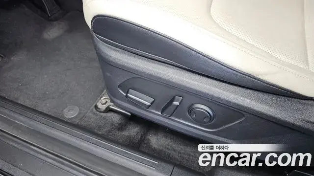 Kia Sportage 2023 — Şəkil 12/34