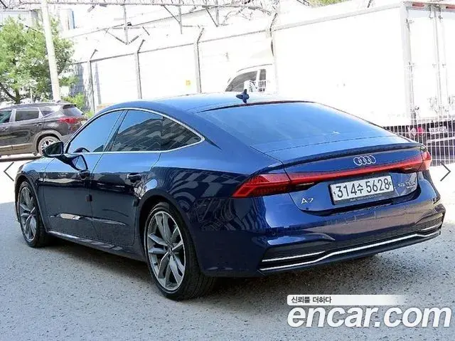 Audi A7 2020 — Фото 2/20