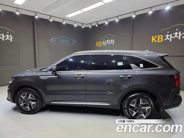 Kia Sorento 2023 — Фото 3/20