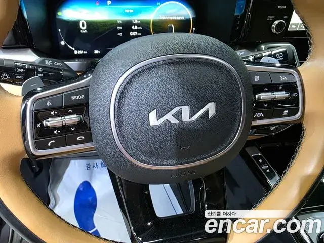 Kia Sorento 2023 — Фото 8/20