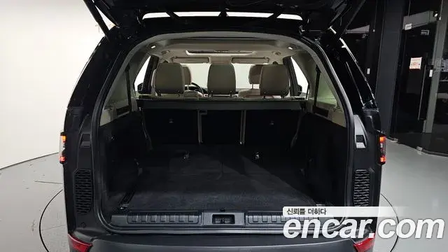 Land Rover Discovery 5 2019 — Фото 20/20