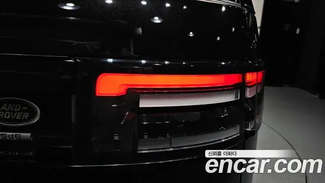 Land Rover Discovery 5 2019 — Photo 34/35