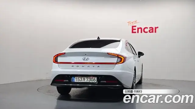Hyundai Sonata 2022 — Фото 4/20
