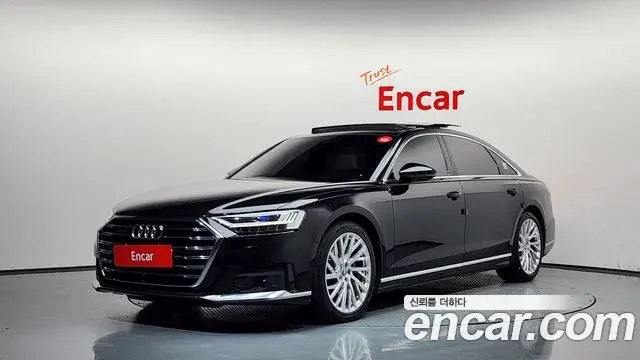 Audi A8 2020 — Photo 1/20