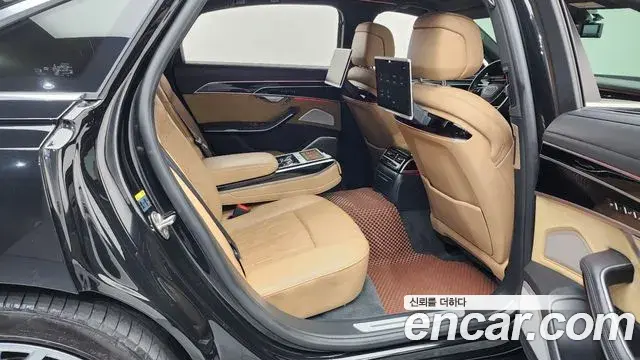 Audi A8 2020 — Photo 11/20