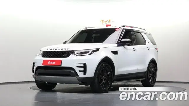 Land Rover Discovery 5 2018 — Photo 2/20