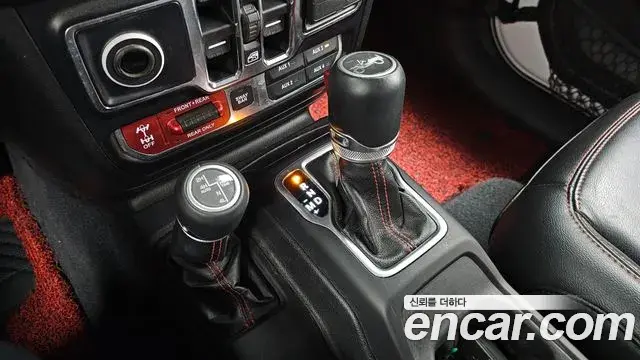 Jeep Wrangler 2019 — Фото 9/20