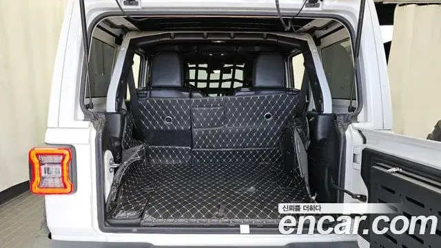 Jeep Wrangler 2019 — Фото 20/20