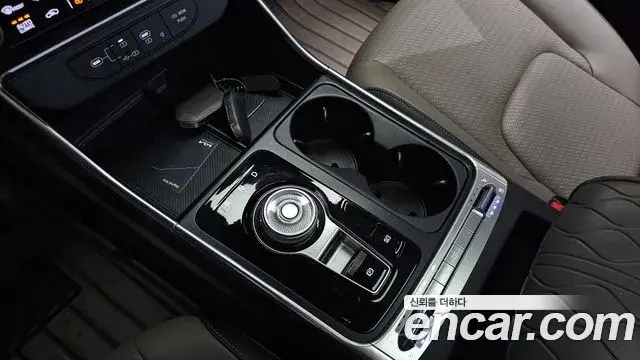 Kia Carnival 2025 — Şəkil 9/20