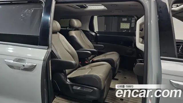 Kia Carnival 2025 — Şəkil 11/20