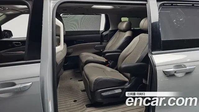 Kia Carnival 2025 — Şəkil 12/20
