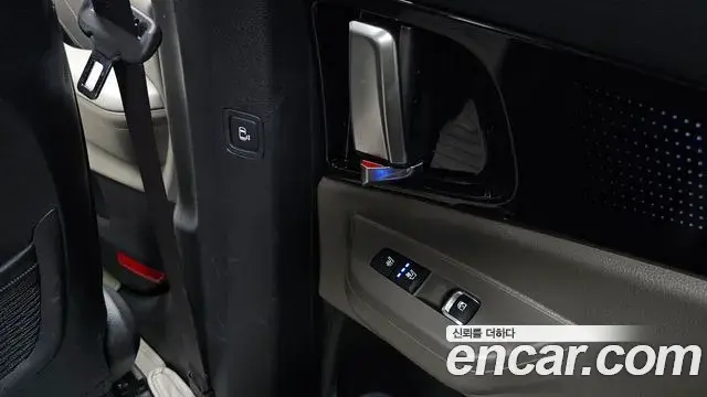 Kia Carnival 2025 — Şəkil 19/20