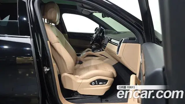 Porsche Cayenne 2020 — Şəkil 12/20
