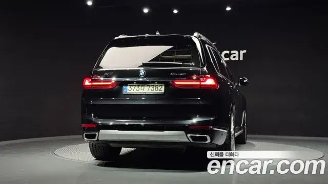 BMW X7 2021 — Фото 4/20