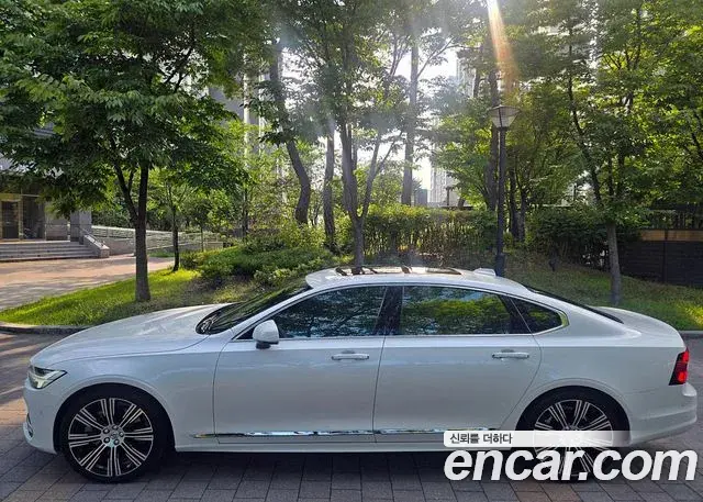 Volvo S90 2022 — Фото 2/20