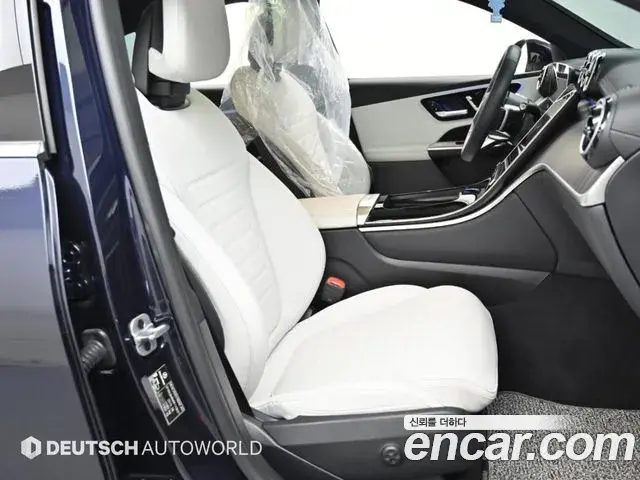 Mercedes-Benz GLC-Class 2024 — Фото 10/20