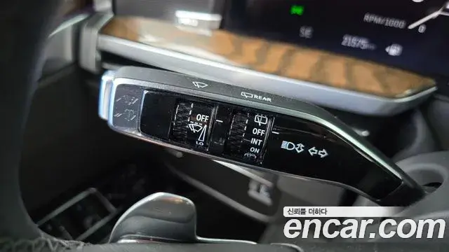 Cadillac Escalade 2025 — Photo 2/33