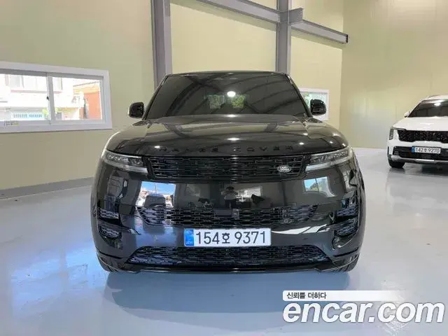 Land Rover Range Rover Sport 2026 — Фото 1/14