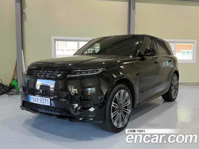 Land Rover Range Rover Sport 2026 — Фото 2/14
