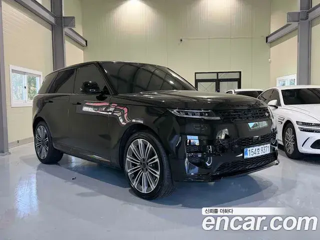 Land Rover Range Rover Sport 2026 — Фото 3/14