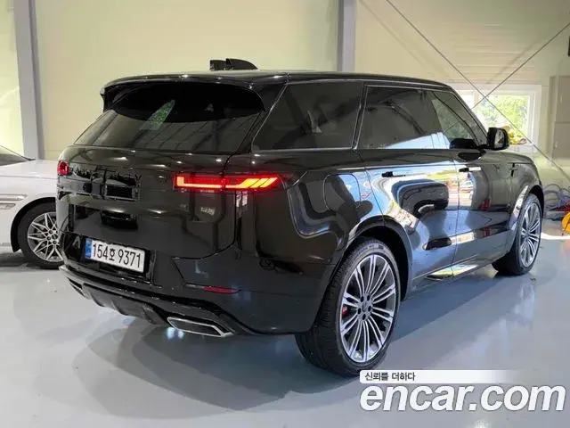 Land Rover Range Rover Sport 2026 — Фото 8/14