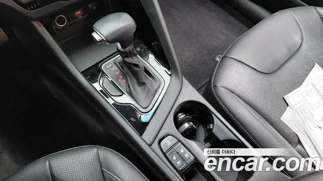 Kia Niro 2021 — Фото 9/20