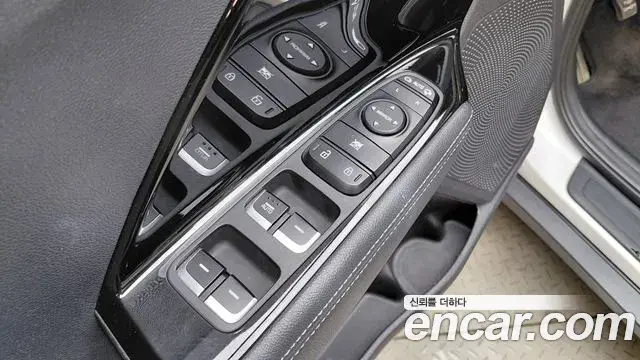 Kia Niro 2021 — Фото 13/20