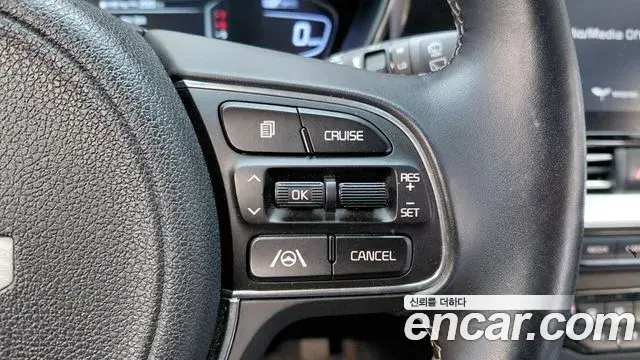 Kia Niro 2021 — Фото 16/20