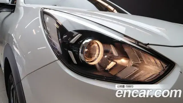 Kia Niro 2021 — Photo 23/30