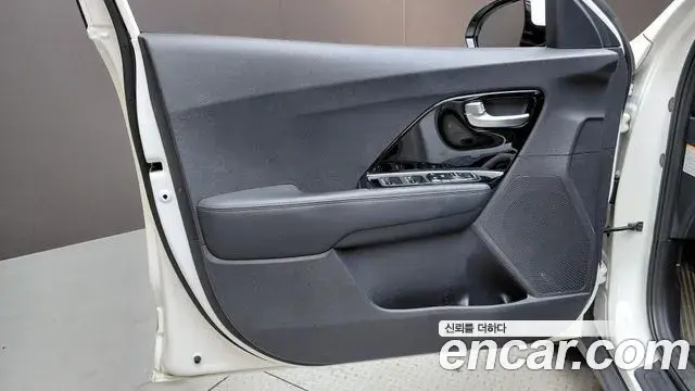 Kia Niro 2021 — Photo 2/30