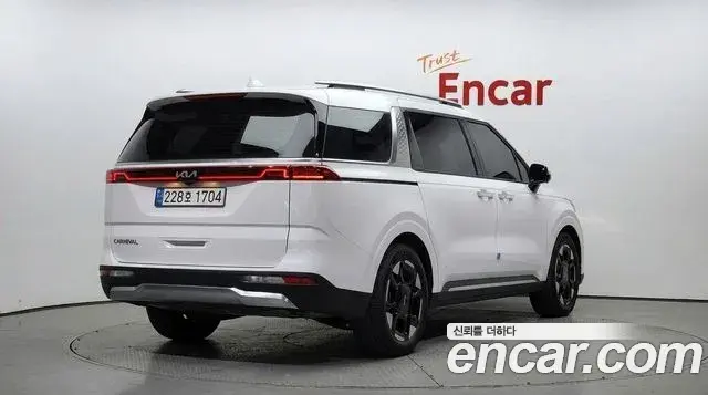 Kia Carnival 2024 — Photo 29/30