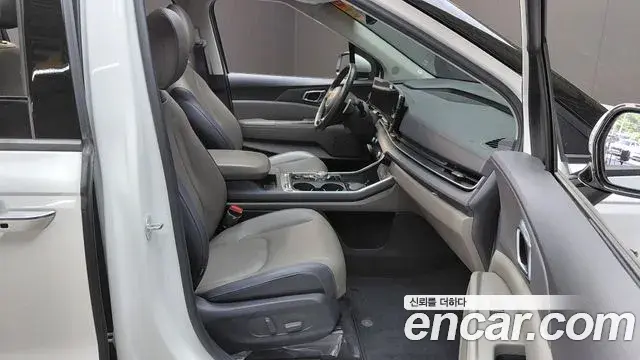 Kia Carnival 2024 — Photo 19/30